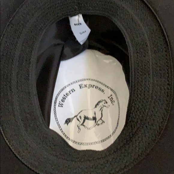 Hat - Picture 3 of 3